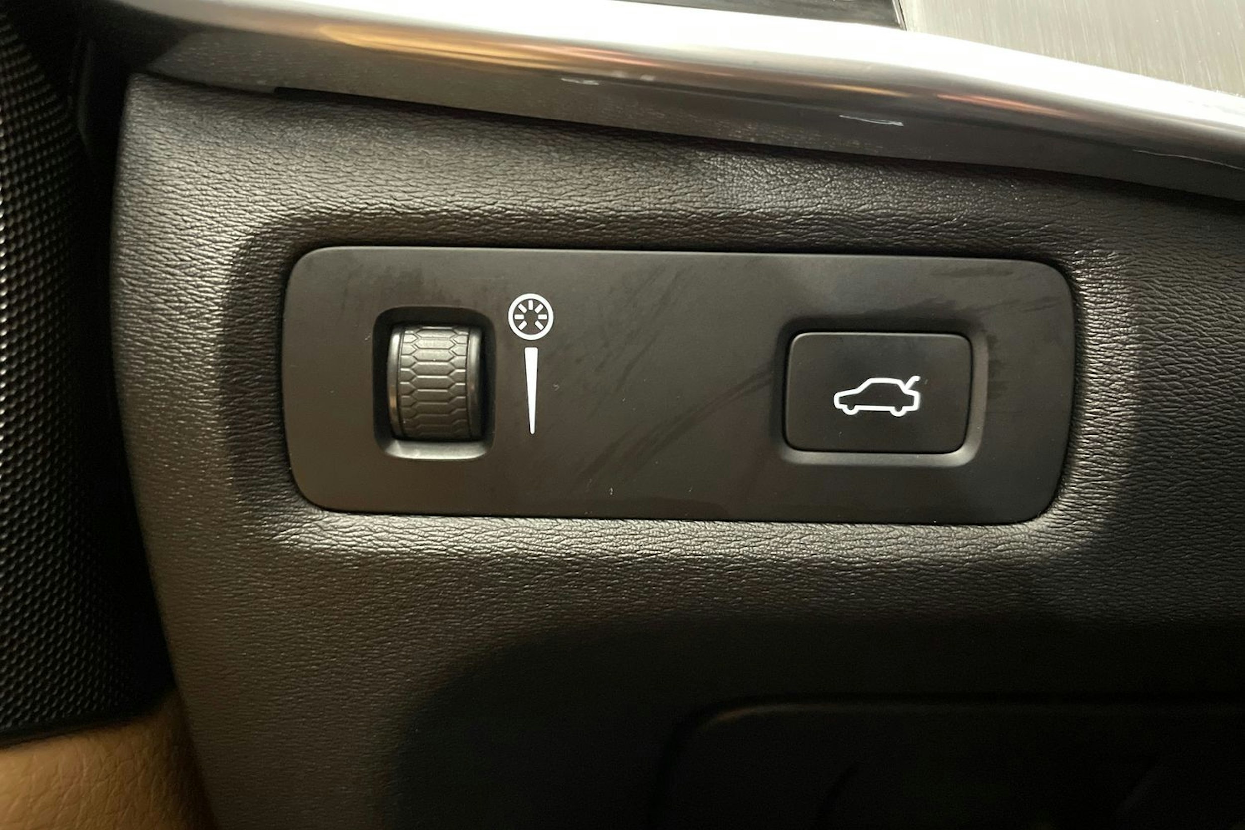 Valkoinen Volvo V90 2016 kuva 17.