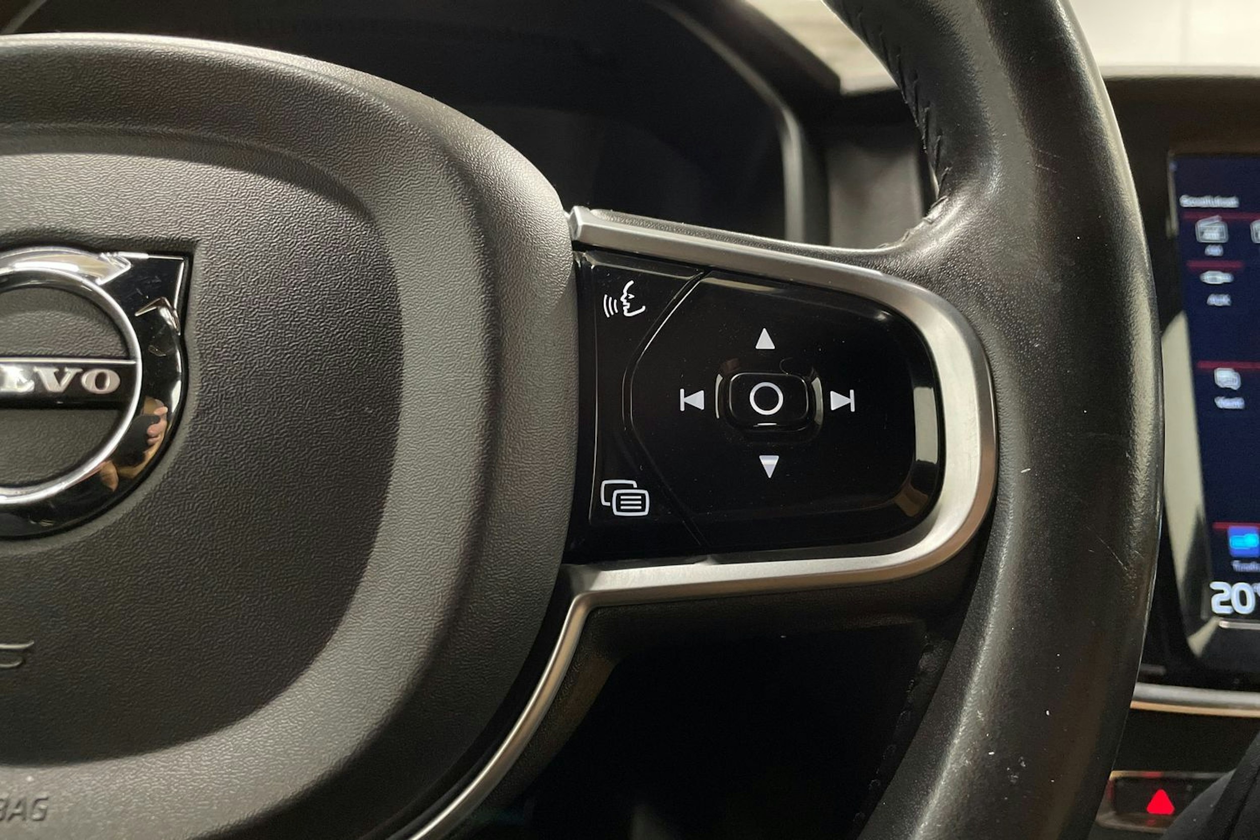 Valkoinen Volvo V90 2016 kuva 19.