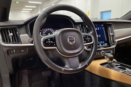 Valkoinen Volvo V90 2016 kuva 22.