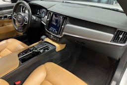 Valkoinen Volvo V90 2016 kuva 24.