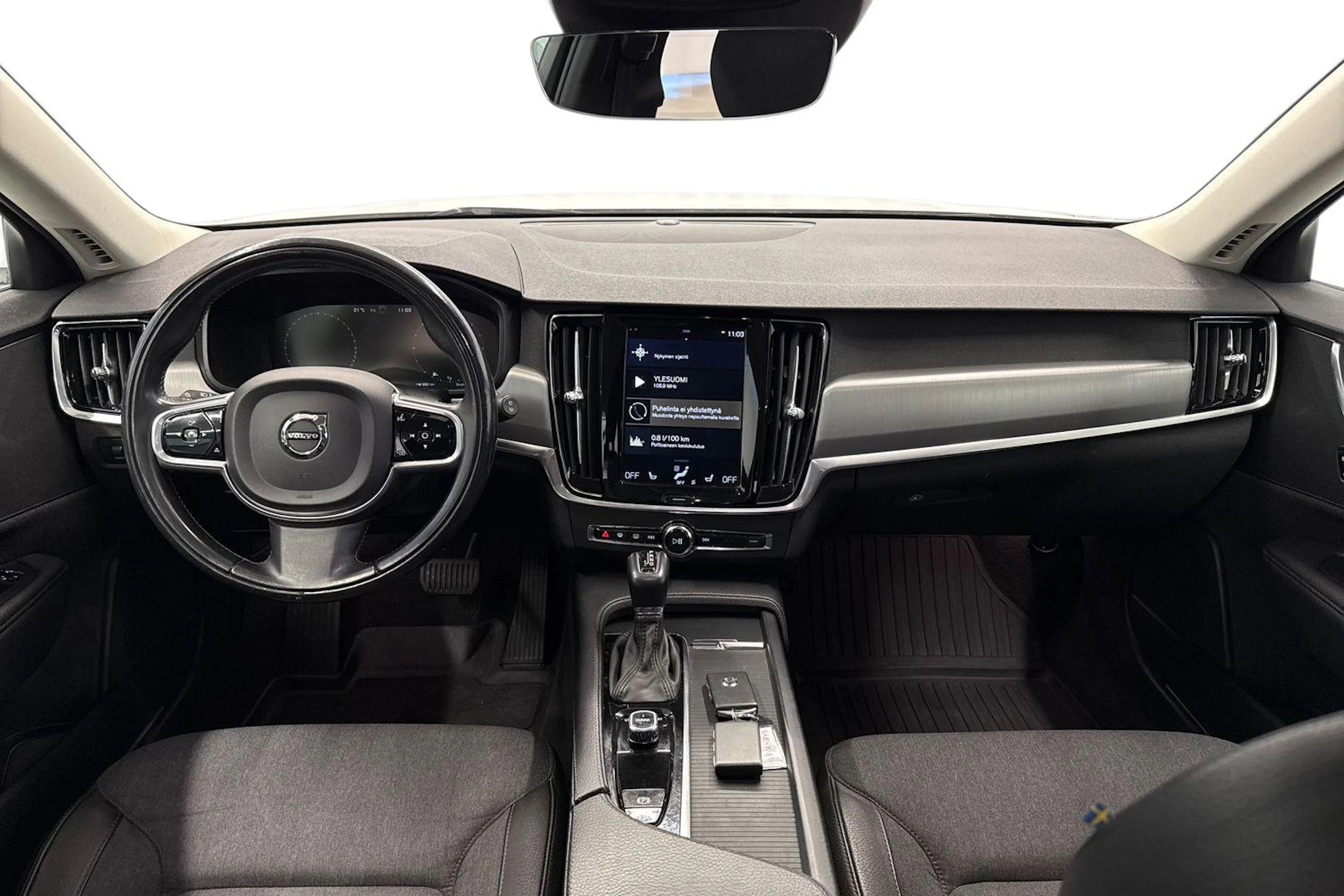 valkoinen Volvo V90 2016 kuva 9.