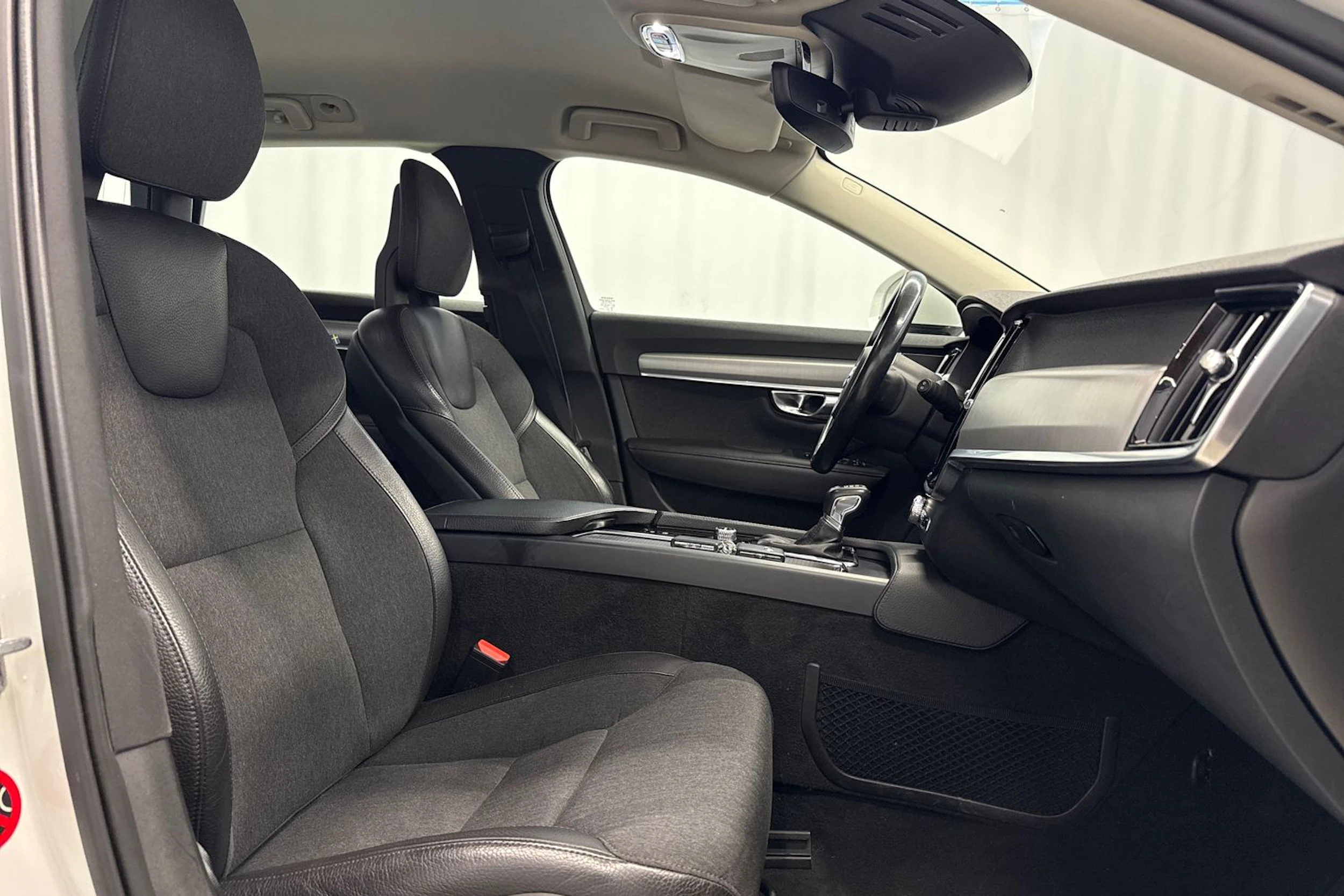 valkoinen Volvo V90 2016 kuva 15.