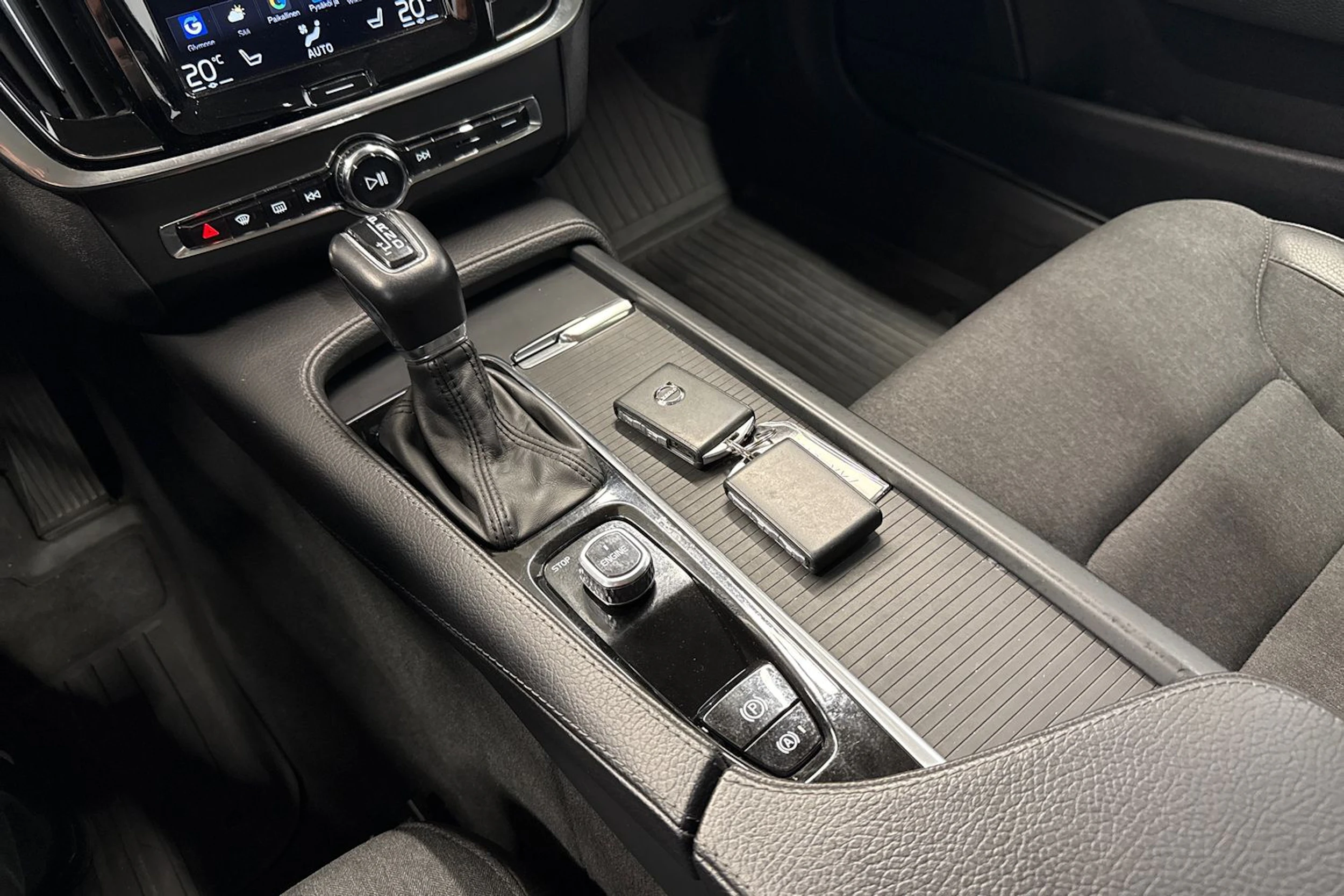 valkoinen Volvo V90 2016 kuva 26.