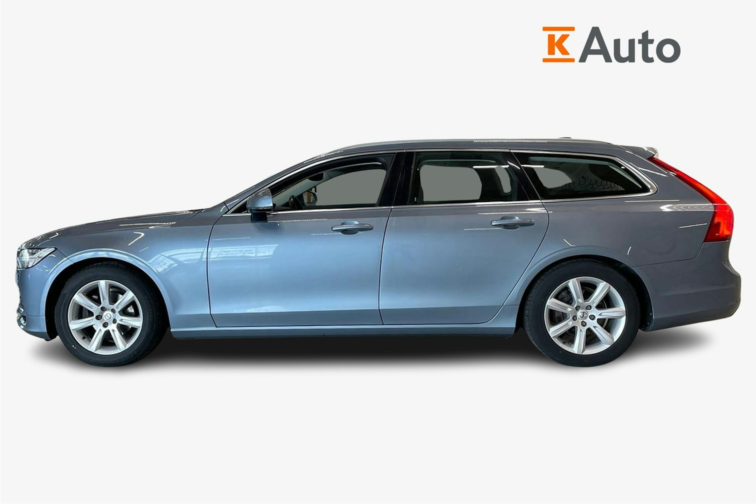 sininen Volvo V90 2017 kuva 6.