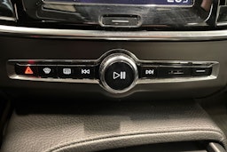 sininen Volvo V90 2017 kuva 24.