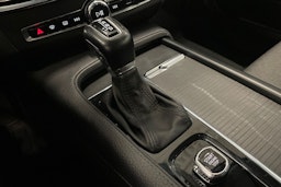 sininen Volvo V90 2017 kuva 25.