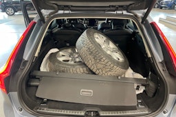 sininen Volvo V90 2017 kuva 30.