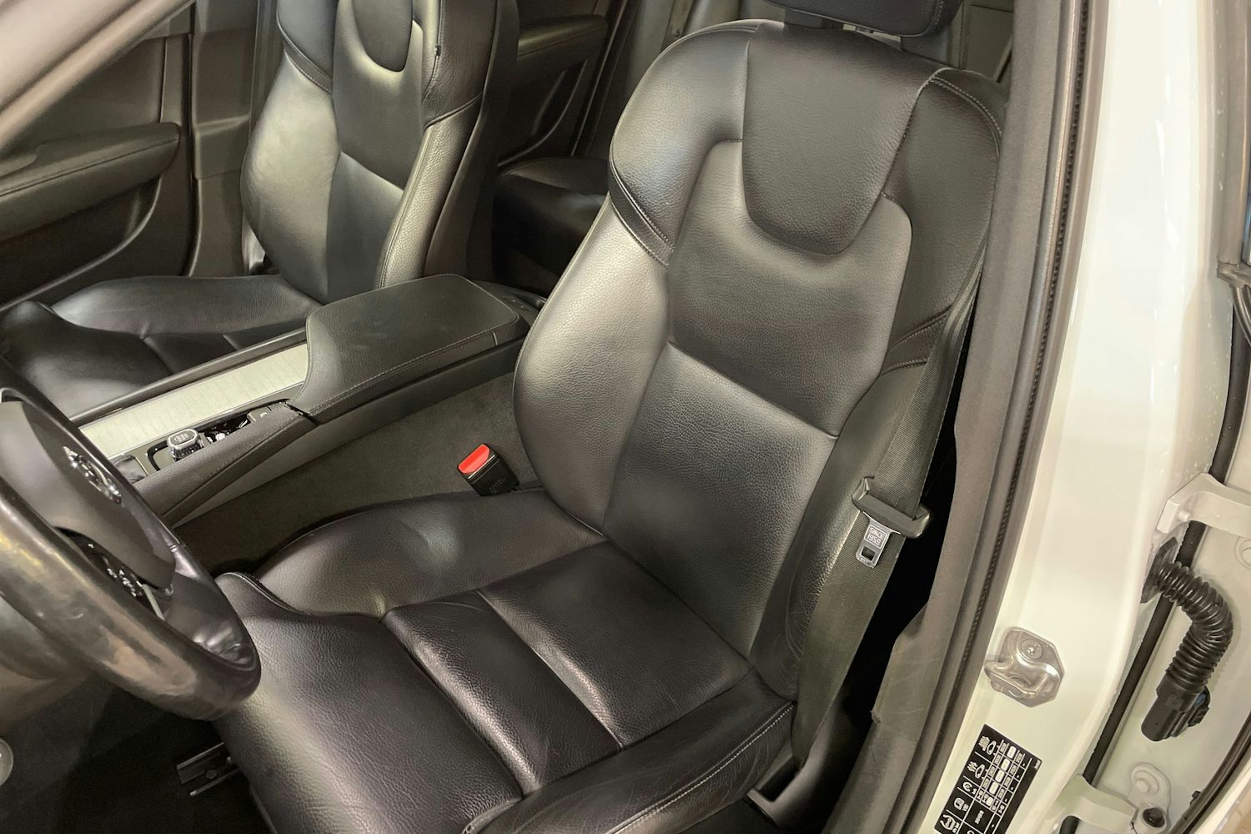 valkoinen Volvo V90 2017 kuva 10.