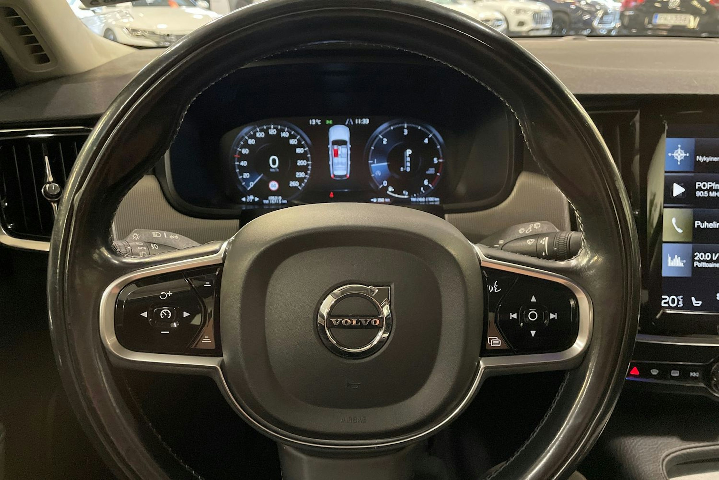valkoinen Volvo V90 2017 kuva 14.