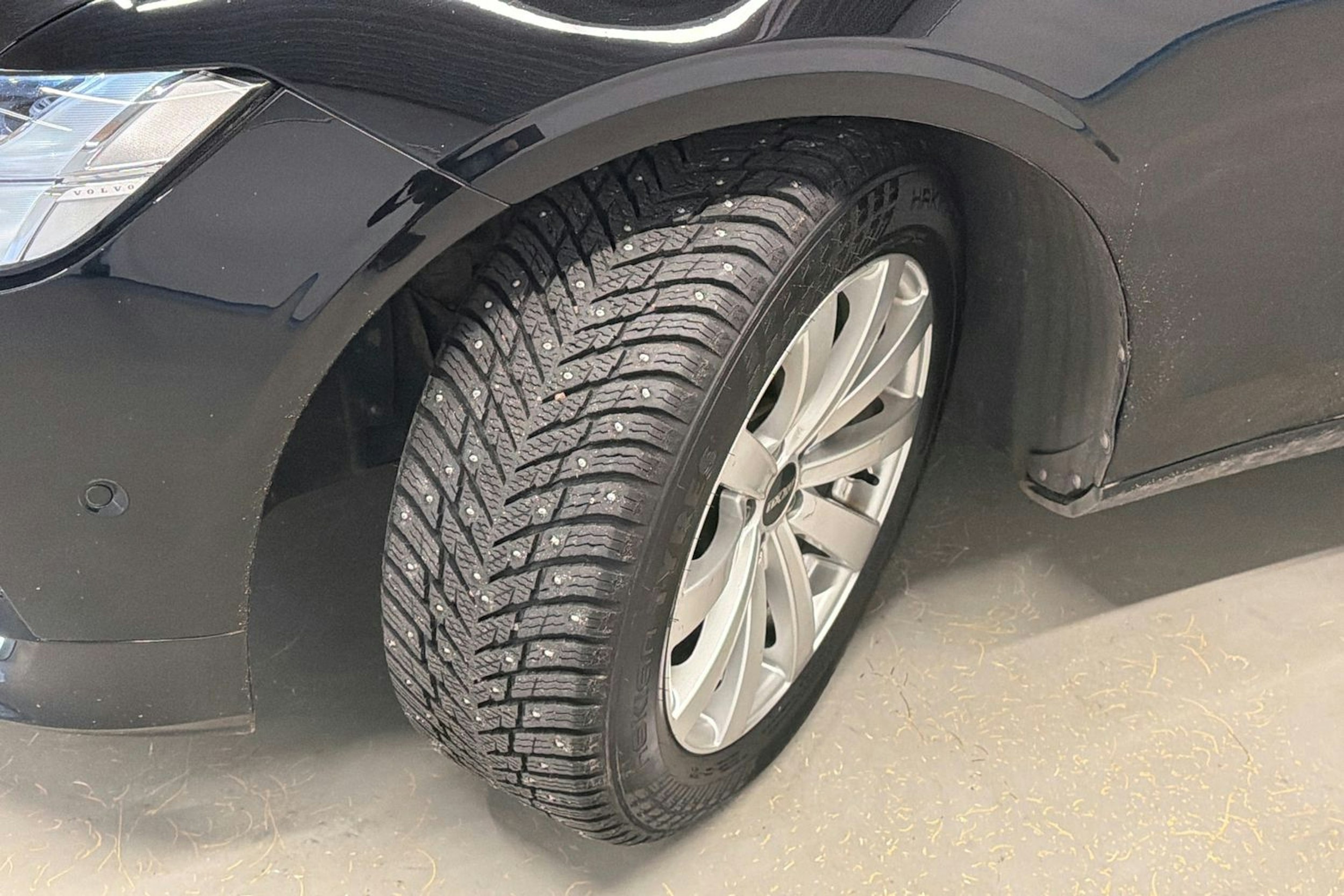 musta Volvo V90 2017 kuva 10.