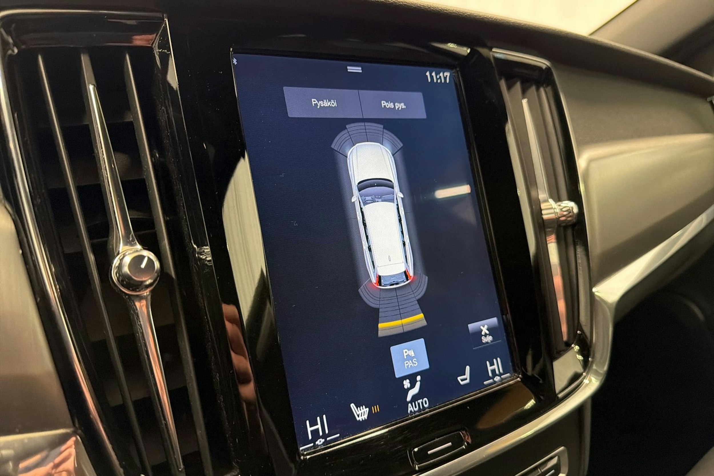 musta Volvo V90 2017 kuva 16.