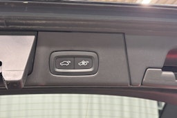 musta Volvo V90 2017 kuva 21.