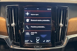 sininen Volvo V90 2017 kuva 15.