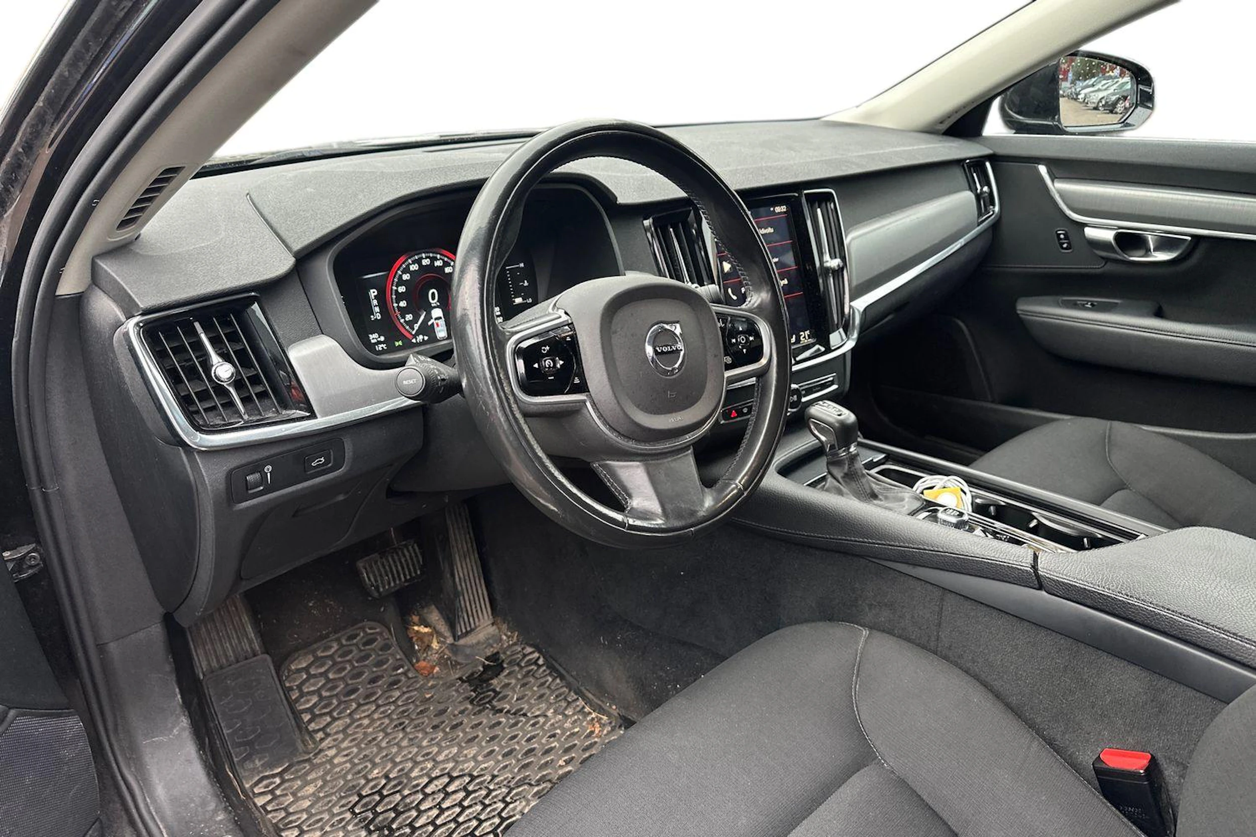 Musta Volvo V90 2017 kuva 3.