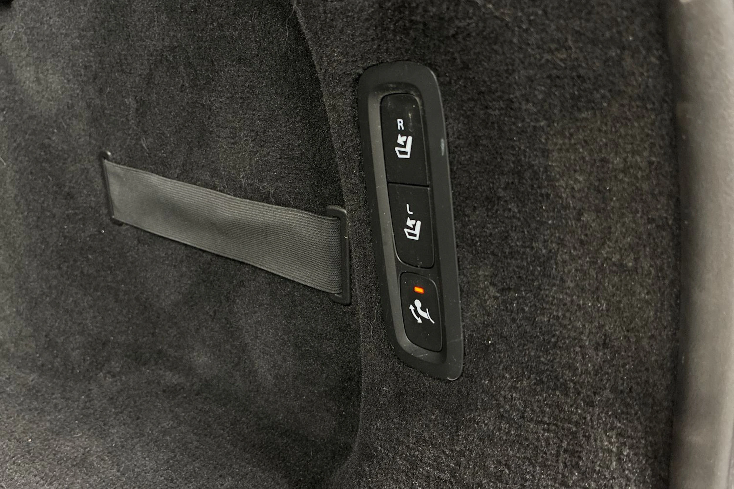 musta Volvo V90 2018 kuva 27.