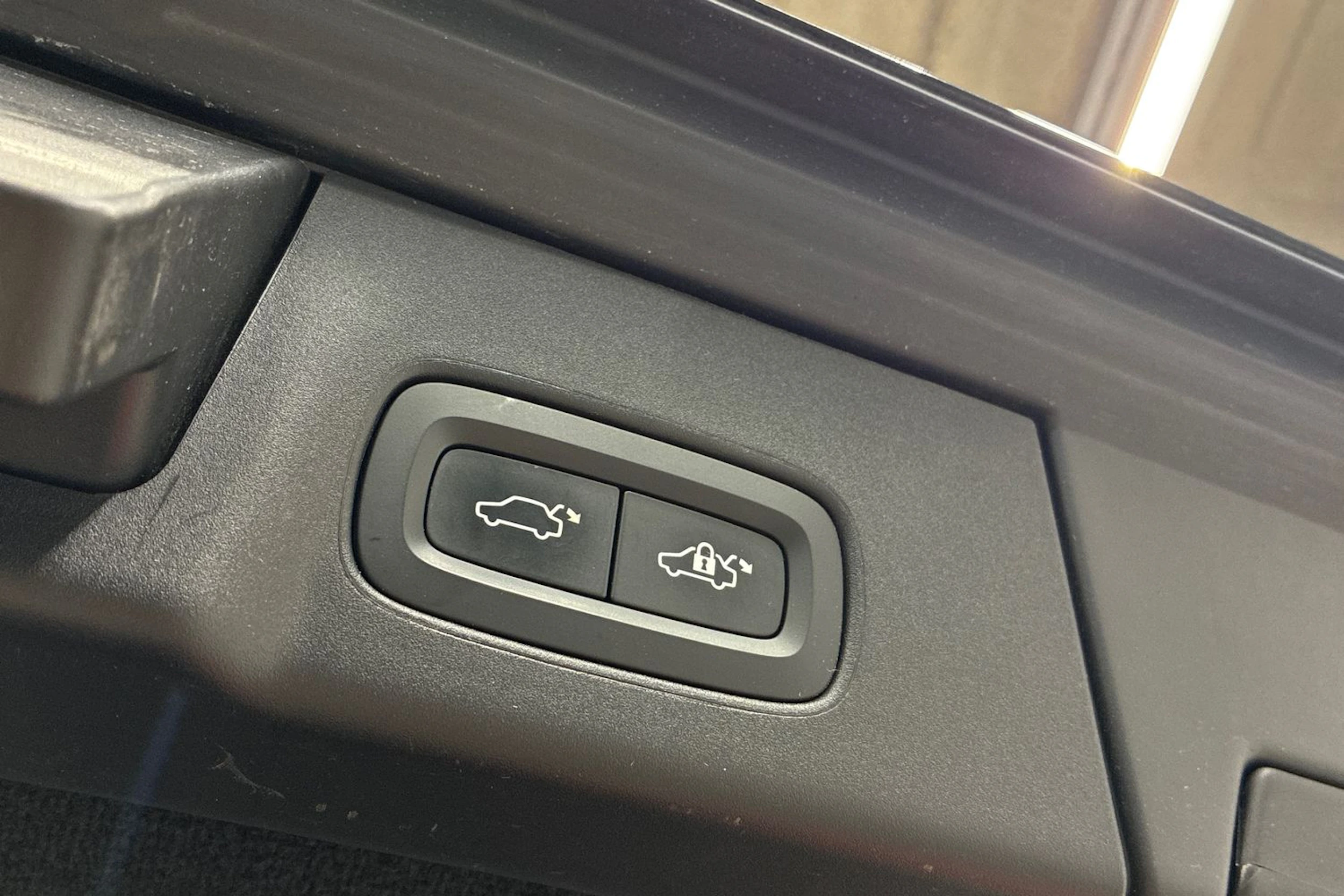 musta Volvo V90 2018 kuva 29.