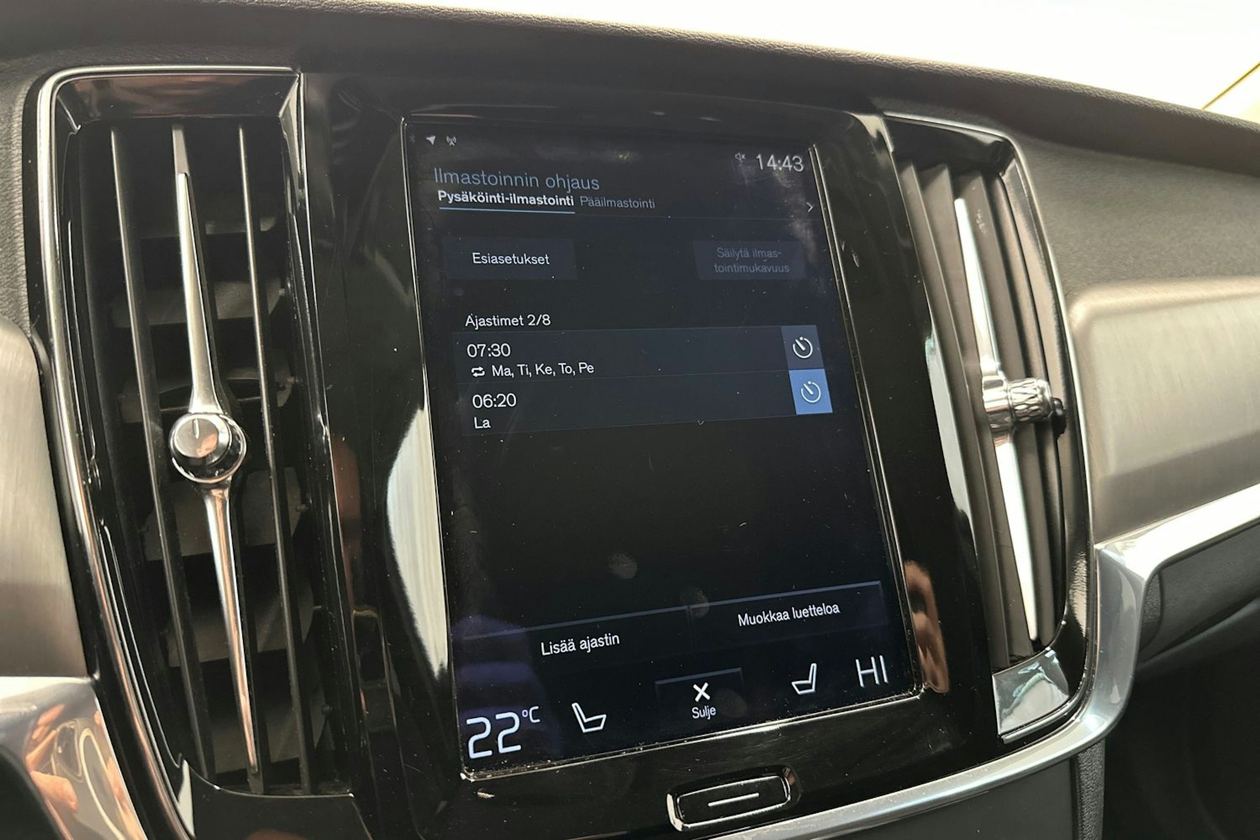 harmaa Volvo V90 2017 kuva 20.