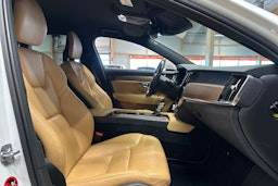 valkoinen Volvo V90 2017 kuva 13.