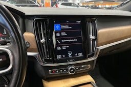 valkoinen Volvo V90 2017 kuva 21.