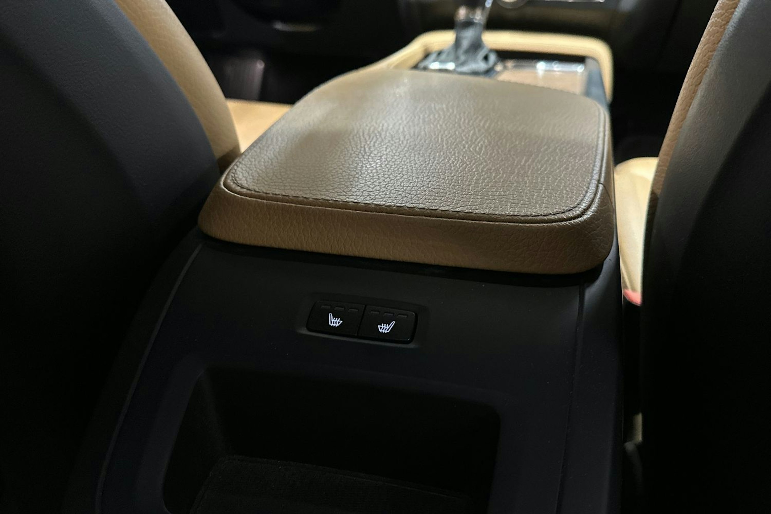 valkoinen Volvo V90 2017 kuva 31.