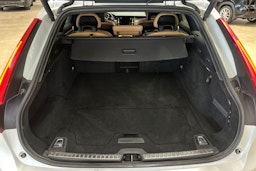 valkoinen Volvo V90 2017 kuva 32.