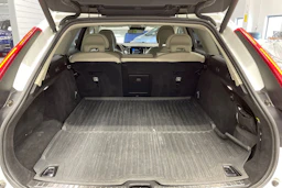 valkoinen Volvo V90 2017 kuva 16.