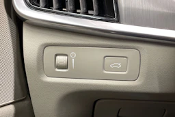 valkoinen Volvo V90 2017 kuva 24.
