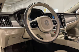 valkoinen Volvo V90 2017 kuva 28.