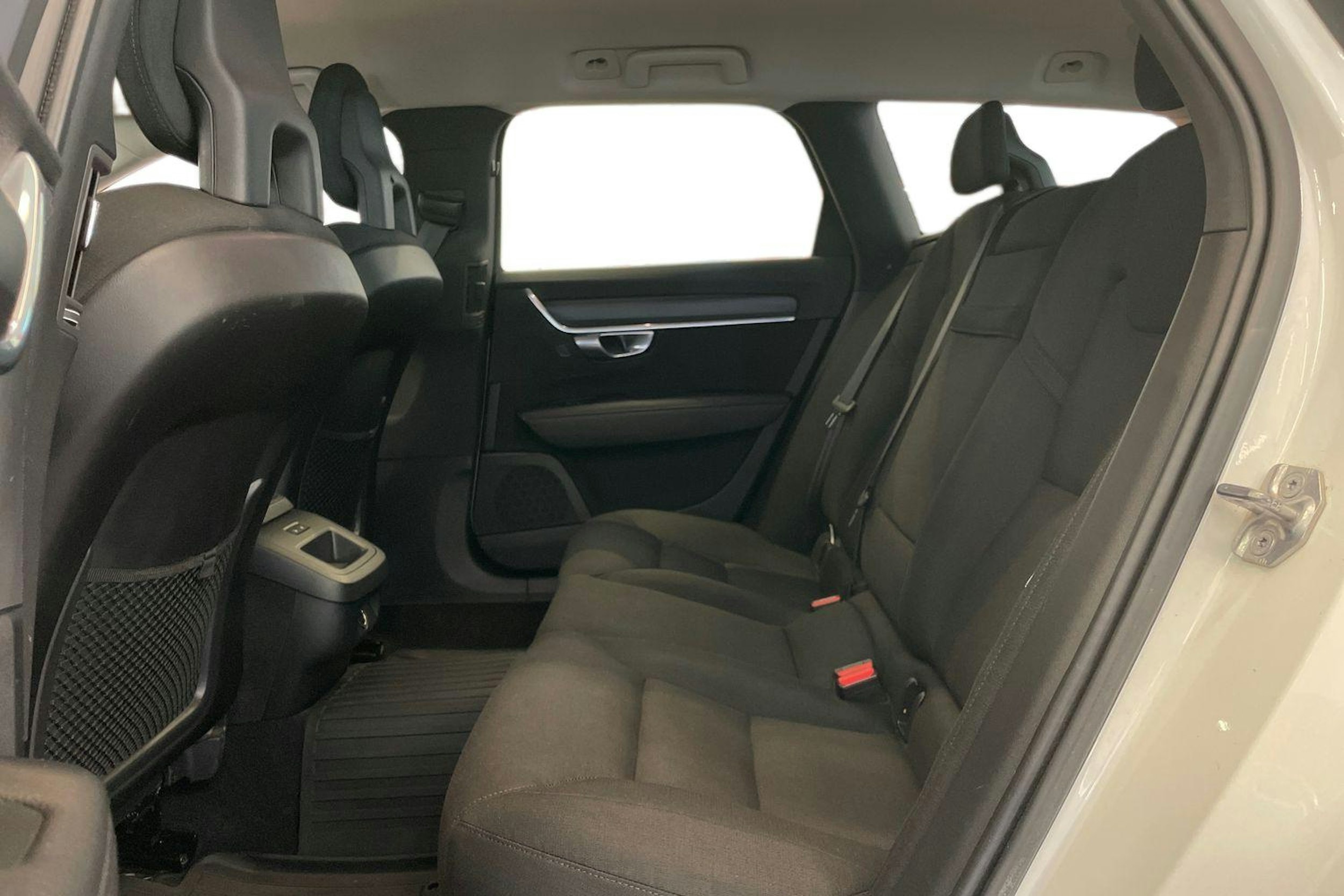 valkoinen Volvo V90 2017 kuva 10.