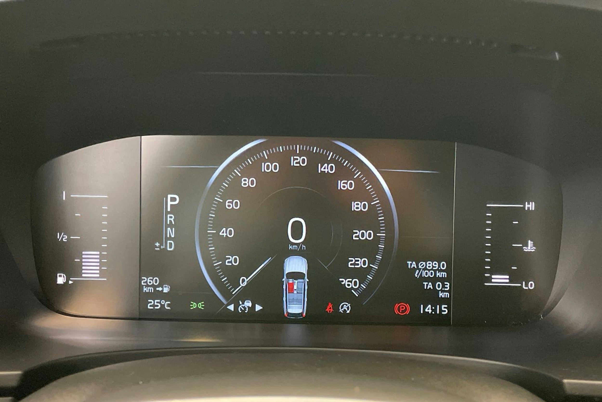 valkoinen Volvo V90 2017 kuva 20.