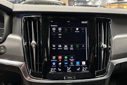 sininen Volvo V90 2017 kuva 21.