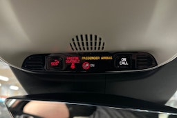 sininen Volvo V90 2017 kuva 23.