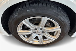 Valkoinen Volvo V90 2017 kuva 11.