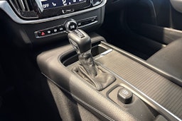 Valkoinen Volvo V90 2017 kuva 18.