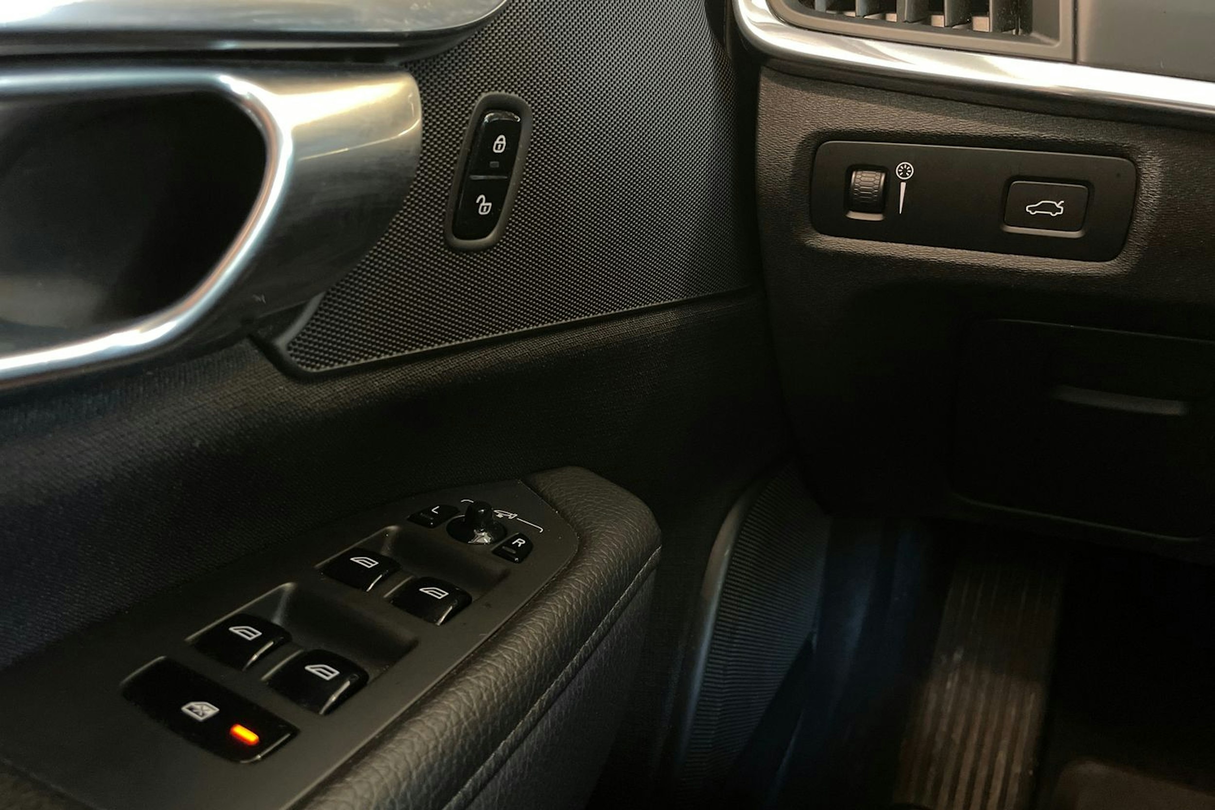 valkoinen Volvo V90 2017 kuva 19.