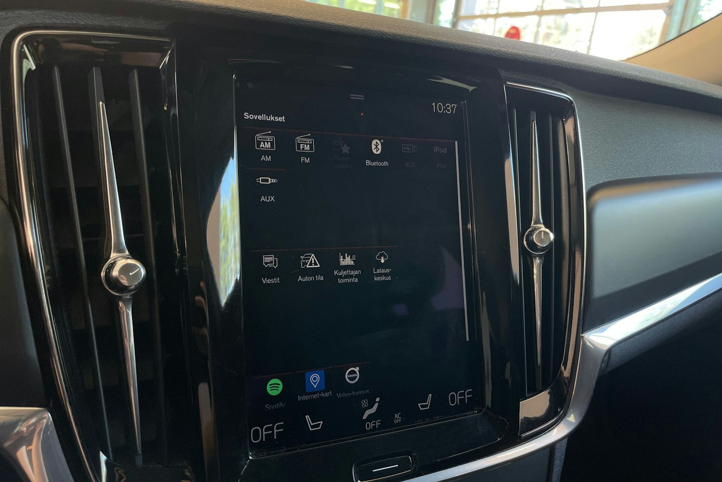valkoinen Volvo V90 2017 kuva 22.