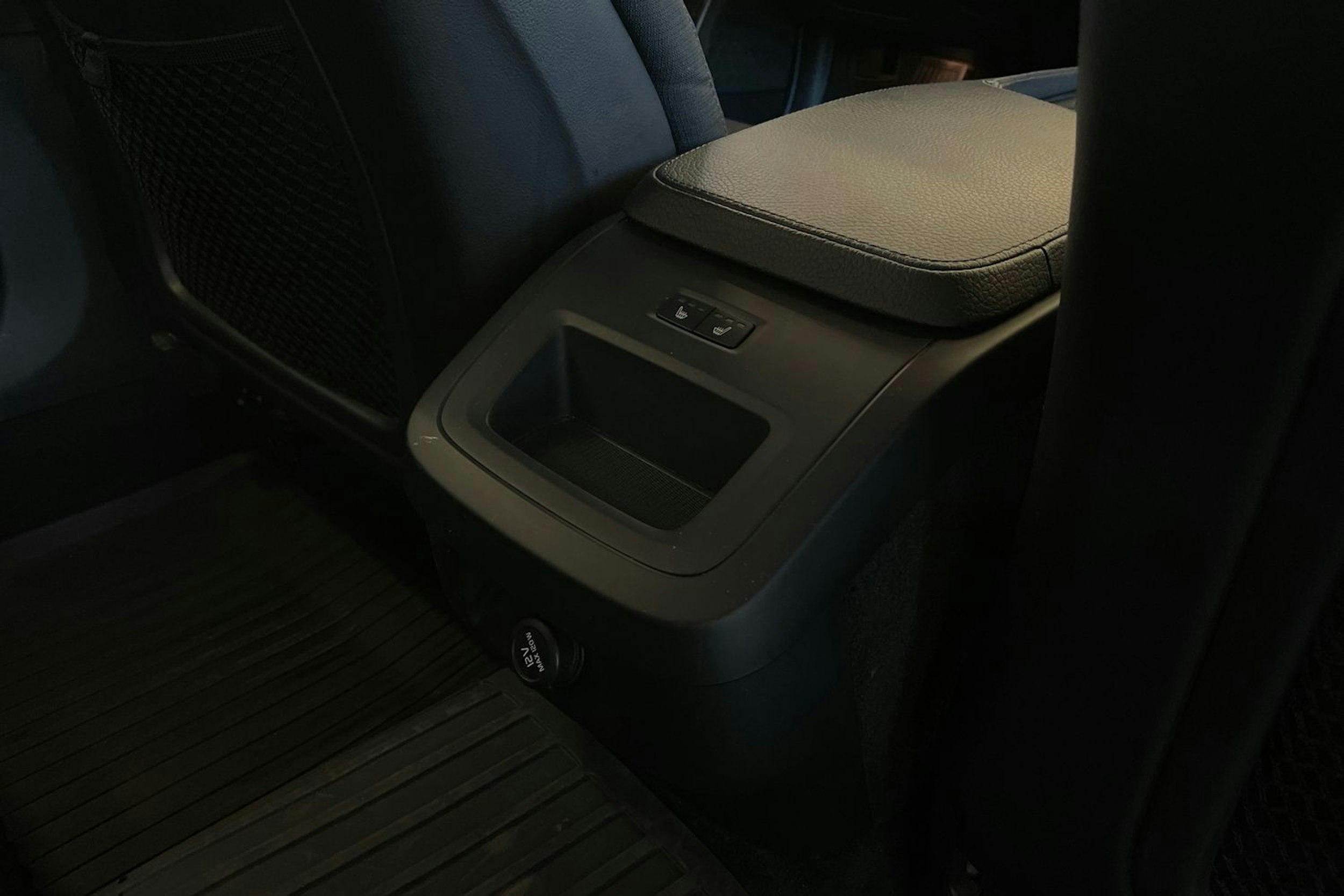 valkoinen Volvo V90 2017 kuva 26.