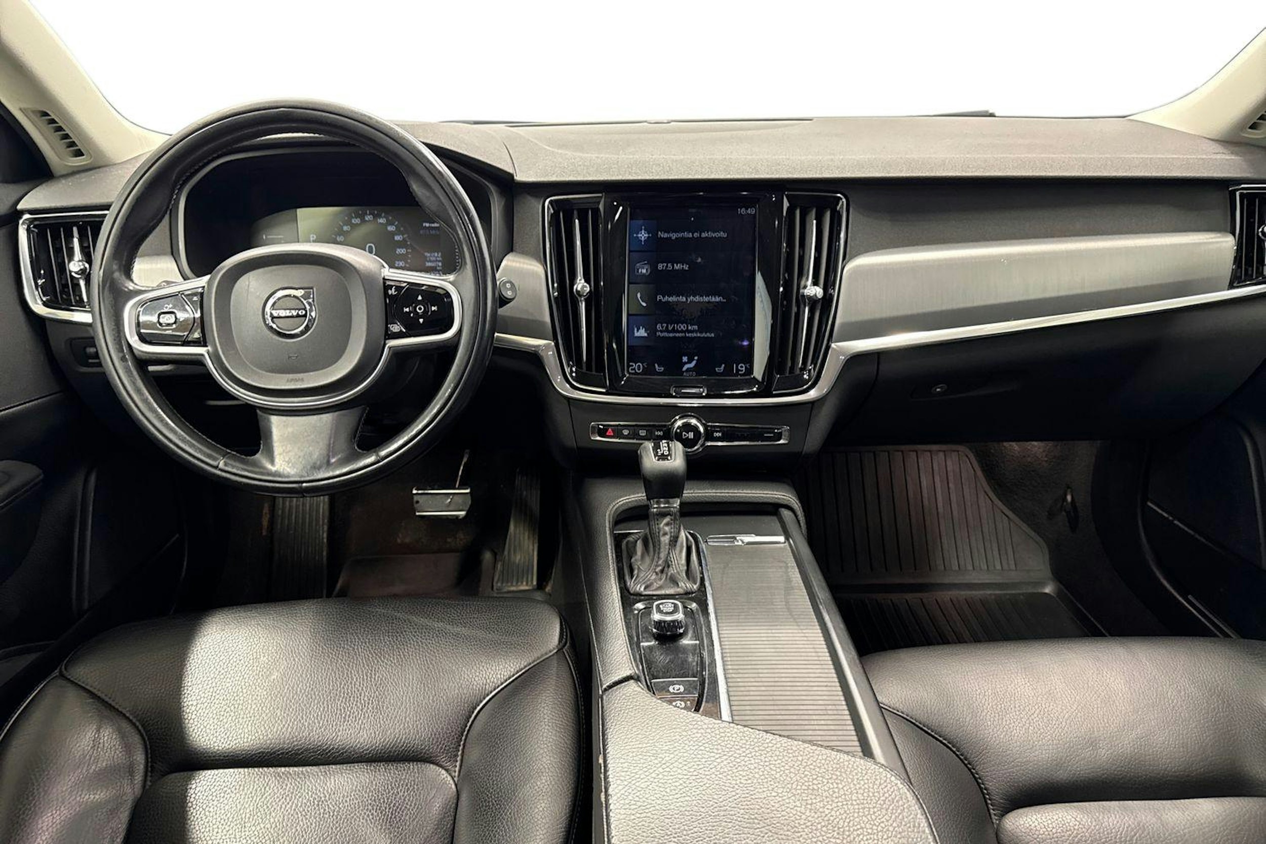 valkoinen Volvo V90 2017 kuva 7.