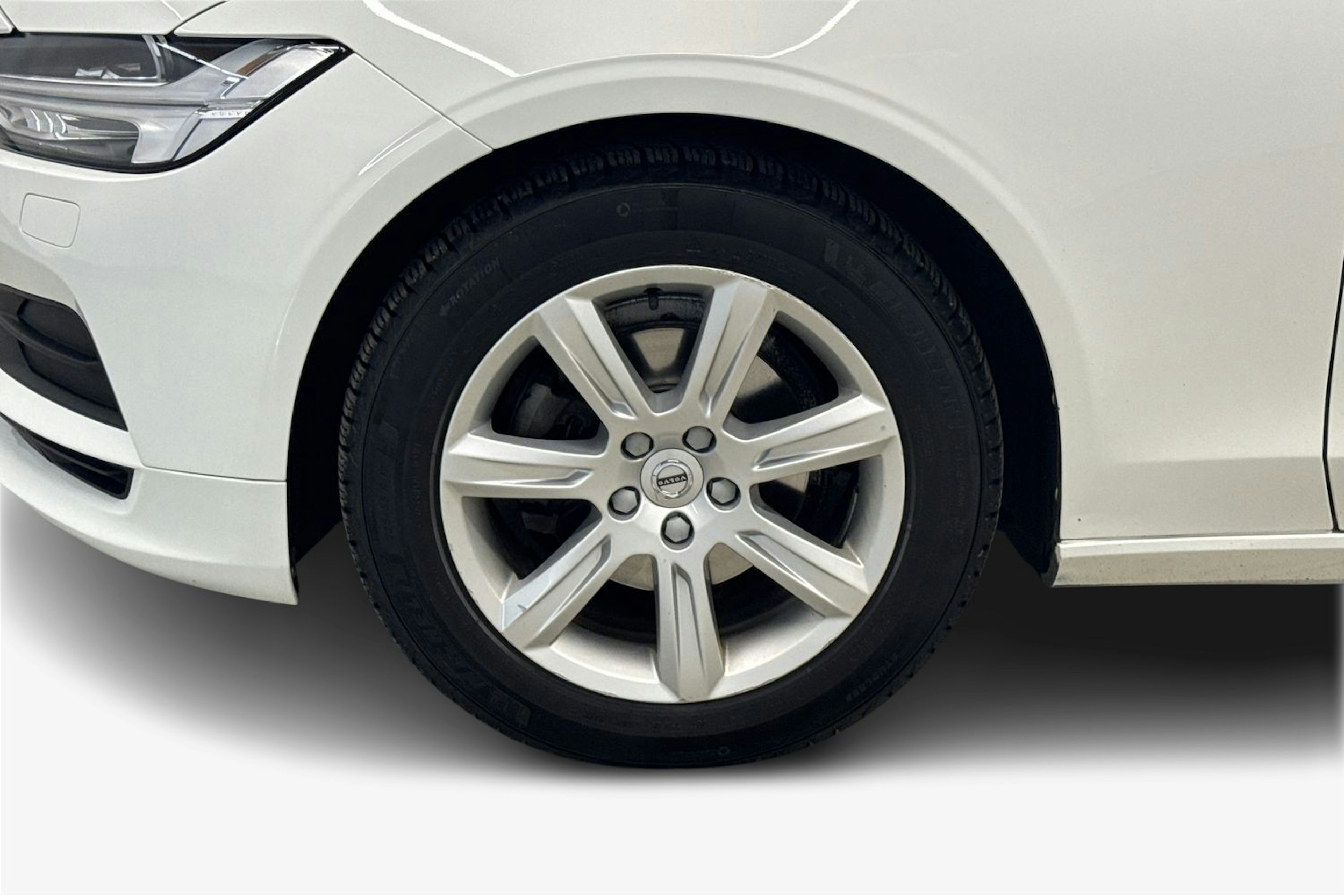 valkoinen Volvo V90 2017 kuva 9.