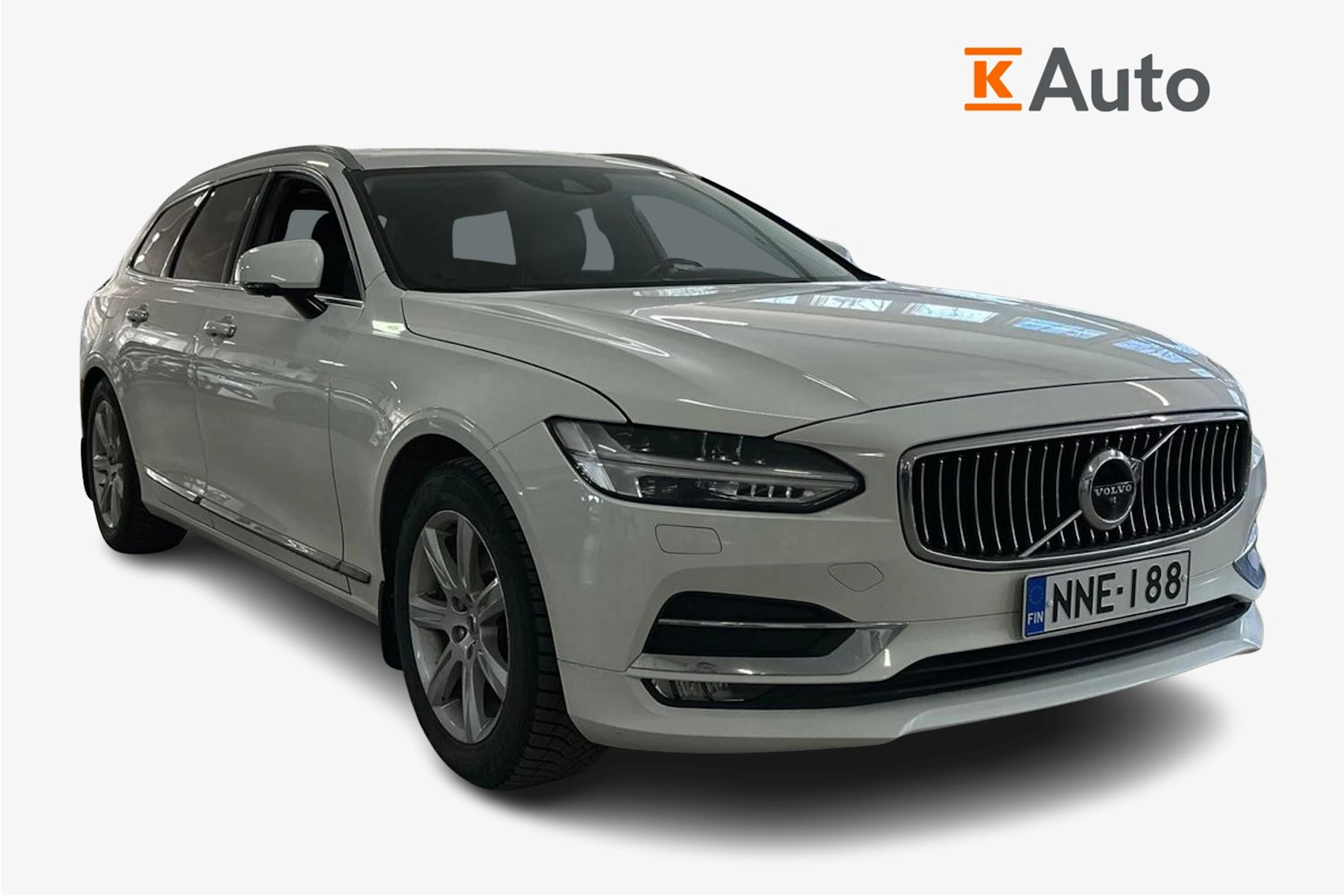 valkoinen Volvo V90 2017 kuva 1.