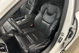 valkoinen Volvo V90 2017 kuva 11.