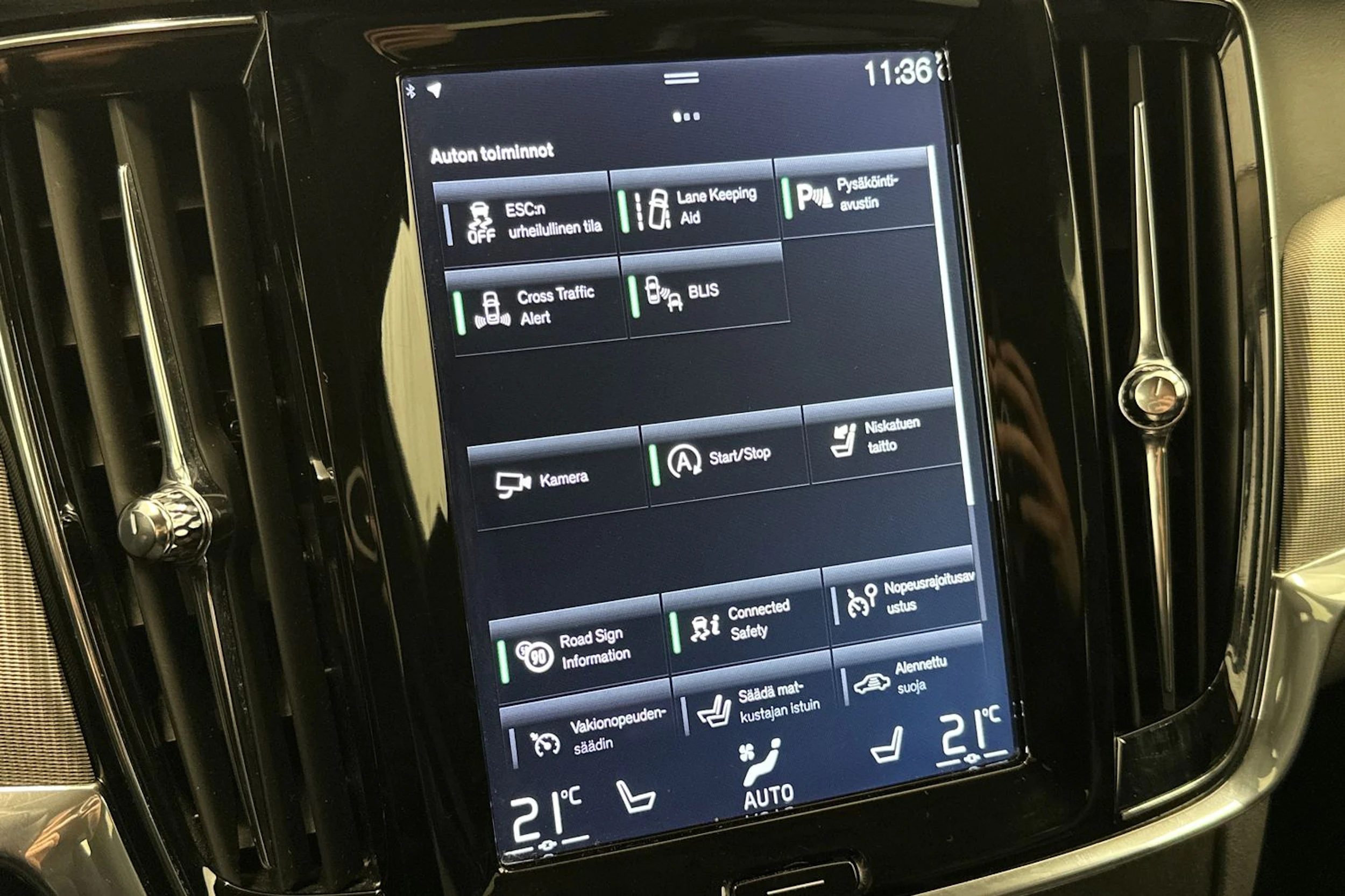 valkoinen Volvo V90 2017 kuva 20.