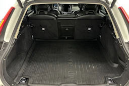 valkoinen Volvo V90 2017 kuva 23.