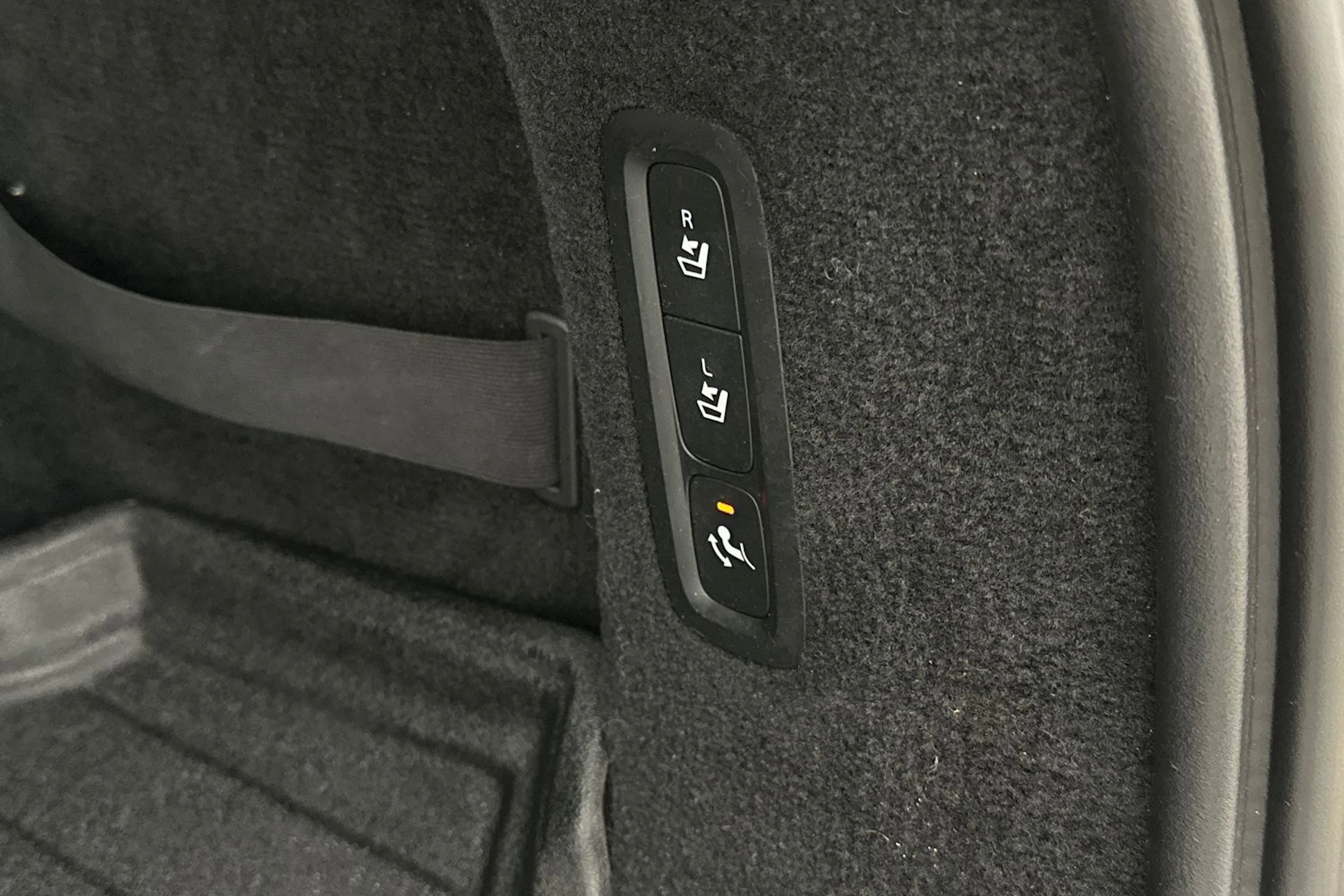 valkoinen Volvo V90 2017 kuva 24.