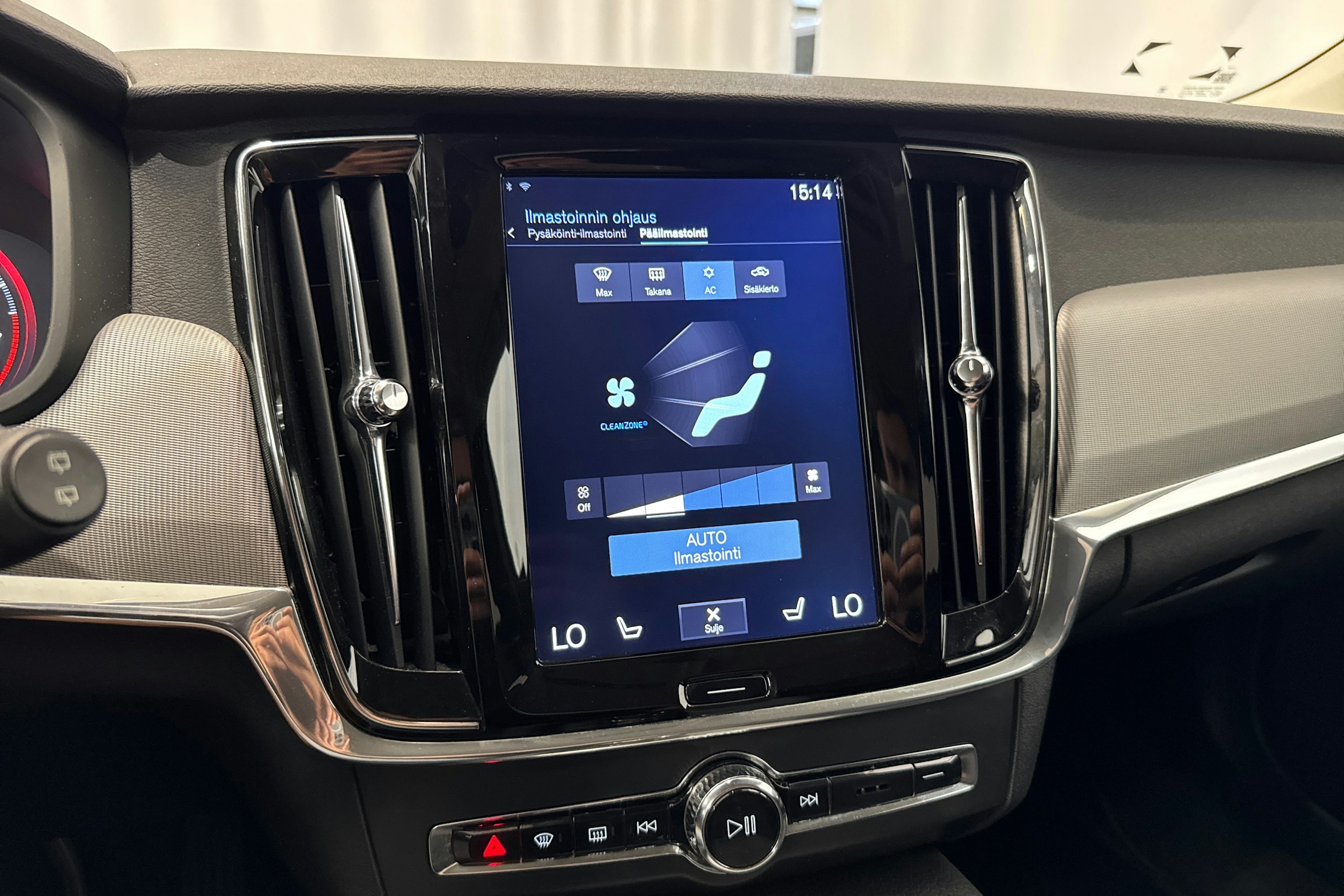met. valkoinen Volvo V90 2017 kuva 23.