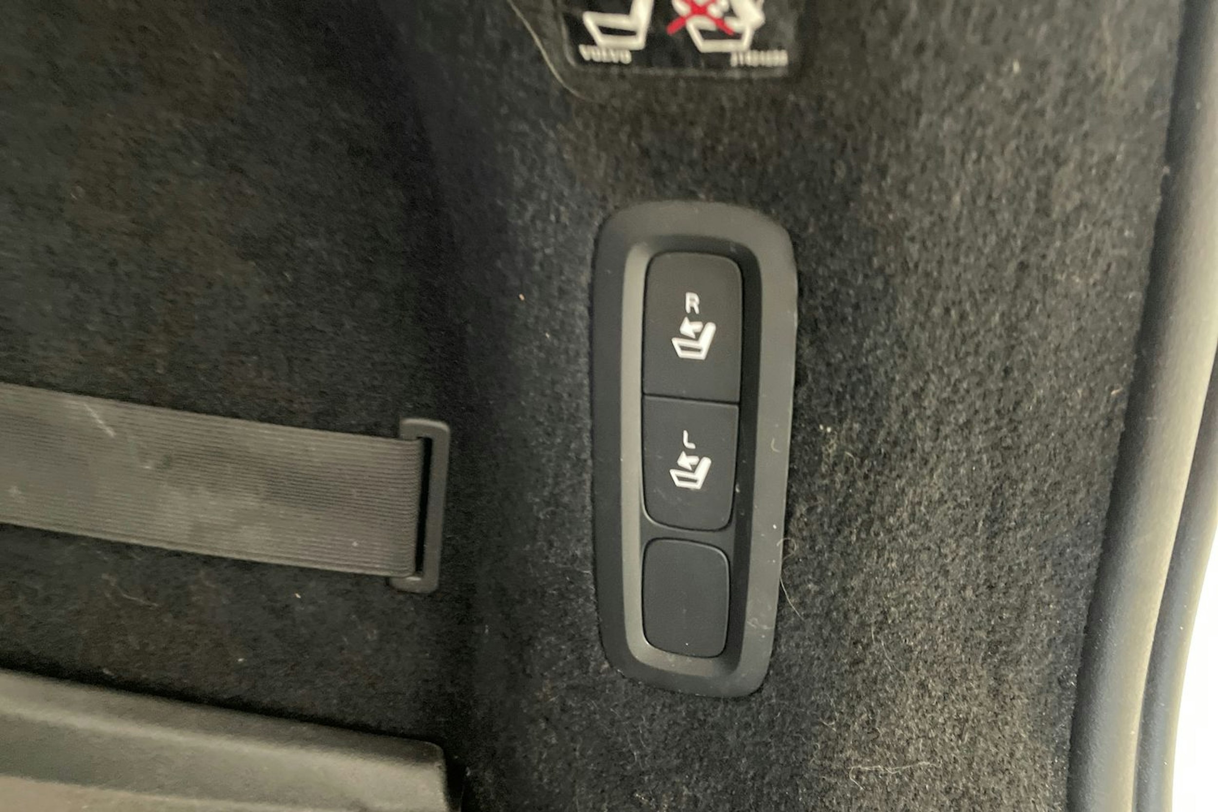 harmaa Volvo V90 2017 kuva 31.