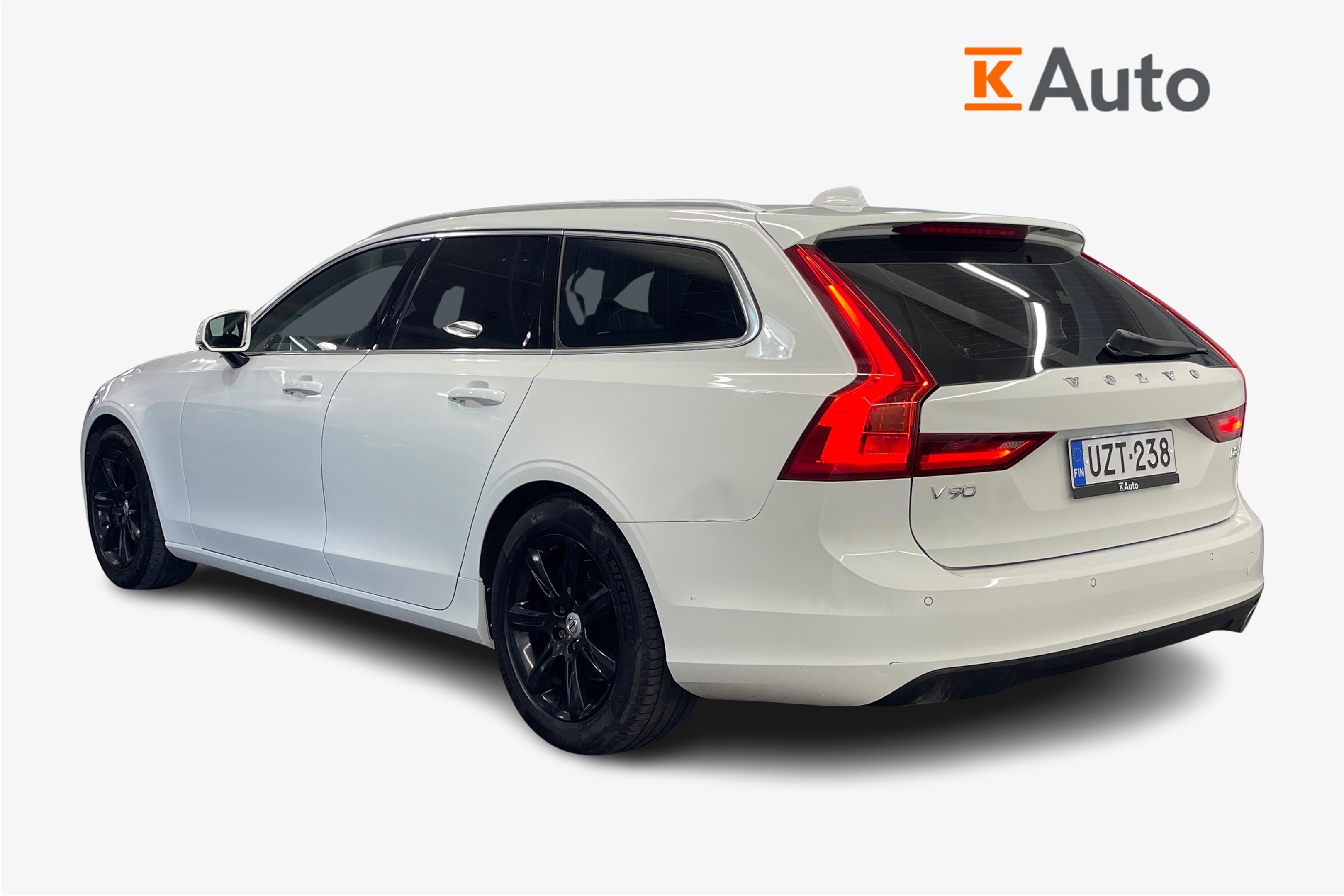 Volvo V90 D3 Momentum aut 2017, kuva 3/21