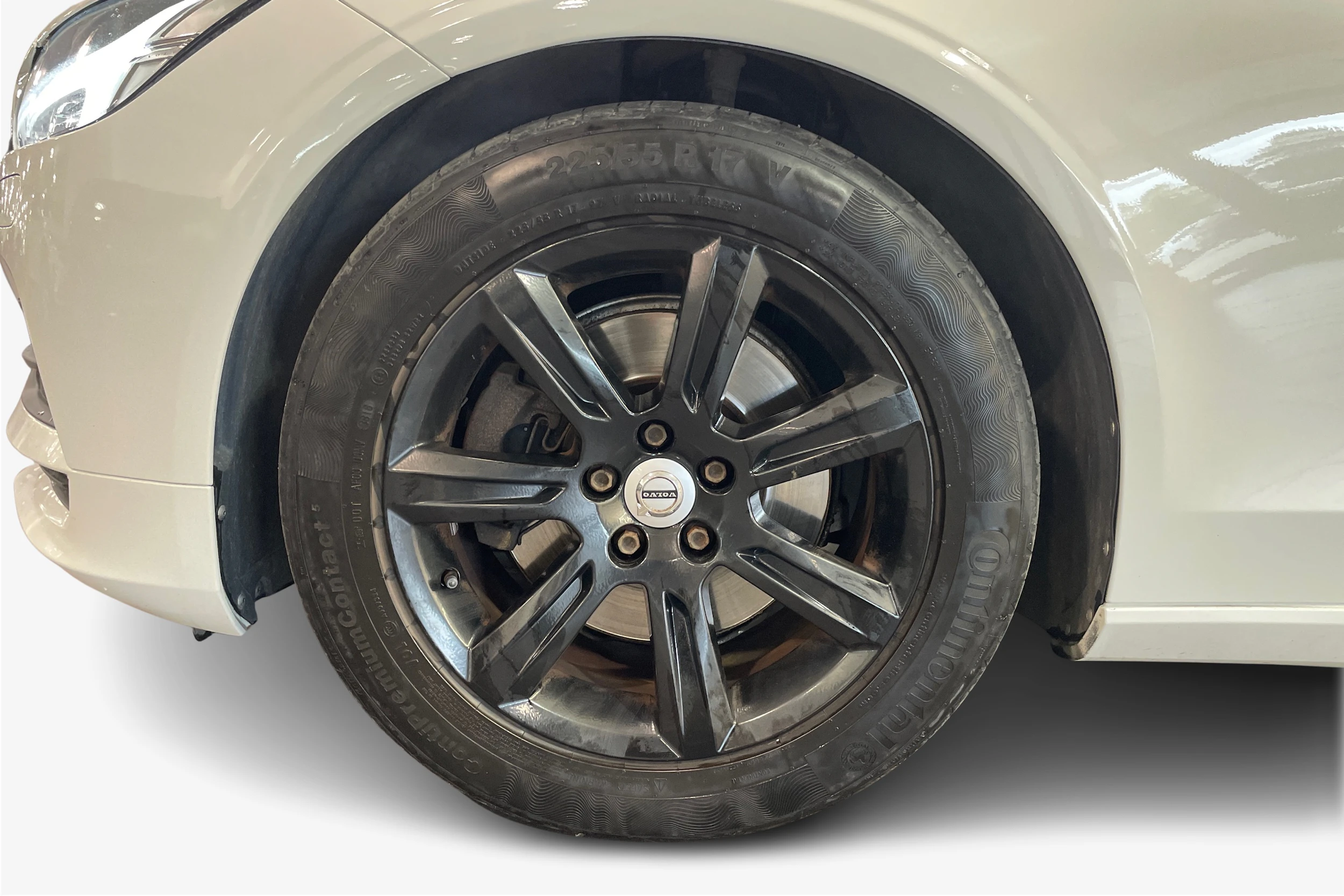valkoinen Volvo V90 2017 kuva 12.