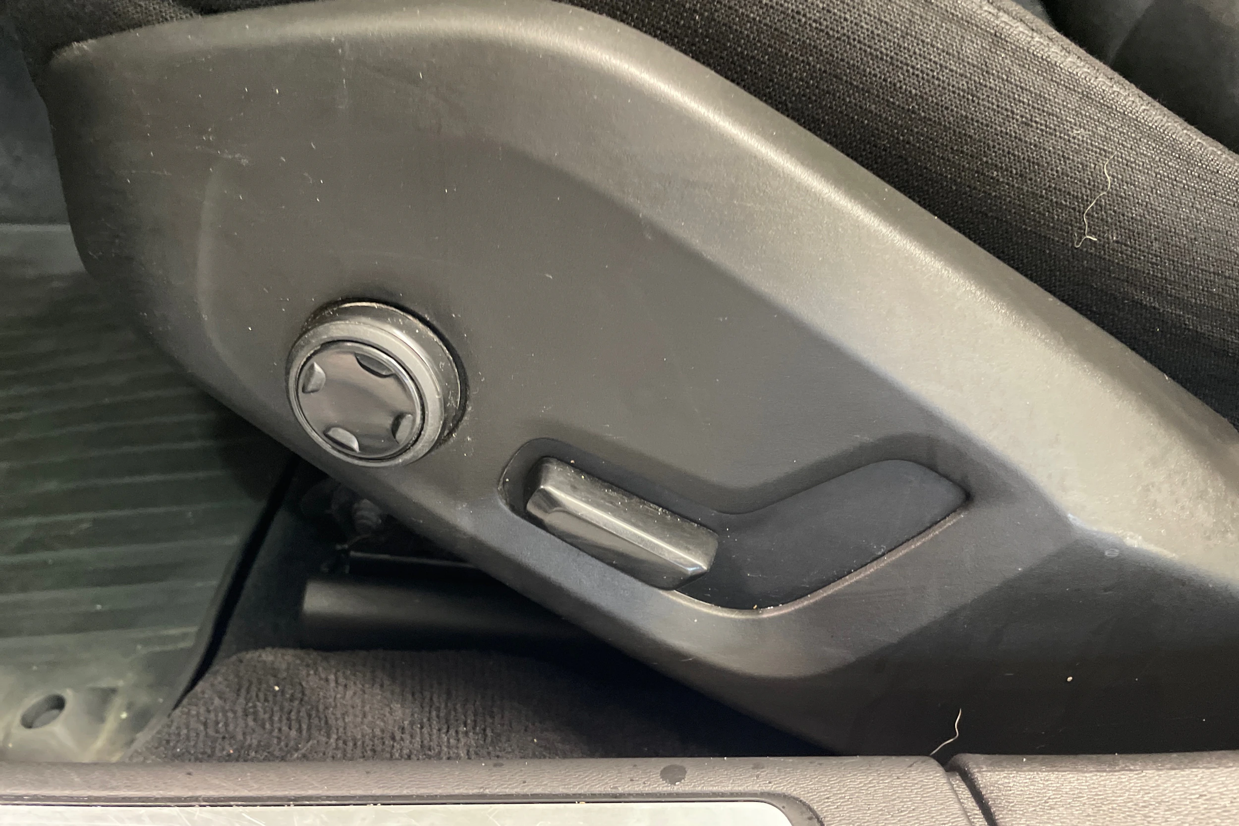 valkoinen Volvo V90 2017 kuva 16.