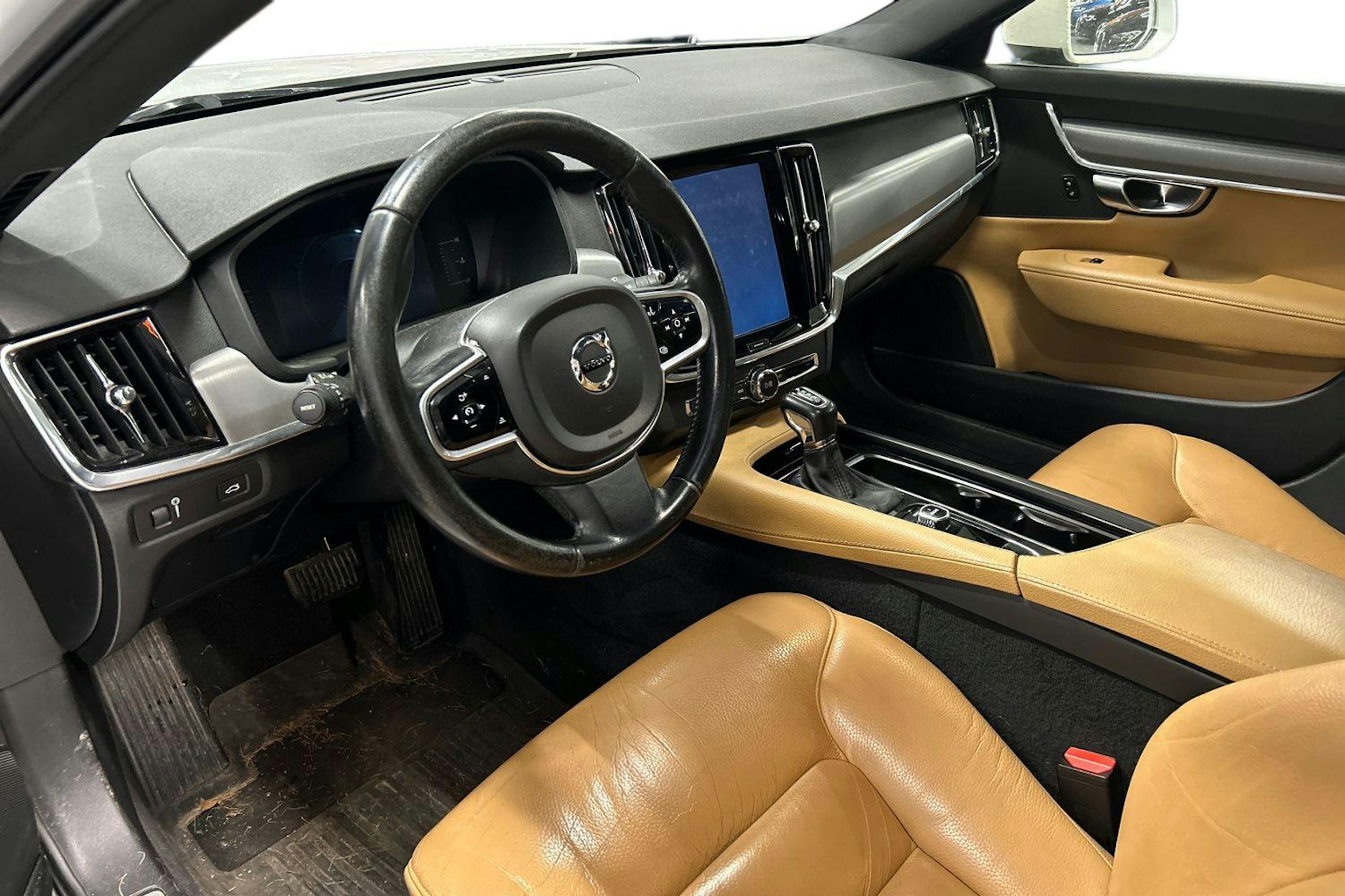 valkoinen Volvo V90 2017 kuva 3.